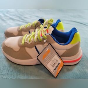 Avia Women's Tennis Shoes